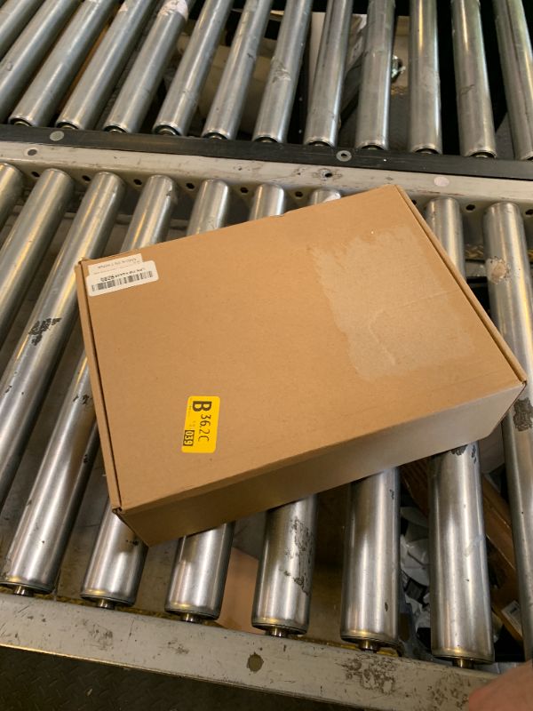 Photo 1 of 18Pcs Velvet Christmas Tree Ornaments Set, White Shatterproof Flocked Christmas Decorations Bulk for Tree, Classic Decorative Hanging Ball Ornaments for Xmas Holiday Home Party Decor