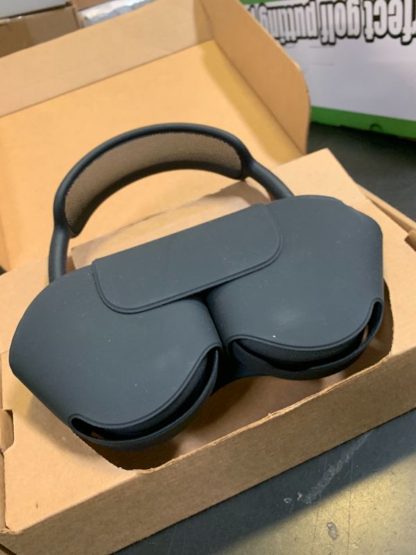 Photo 1 of Apple AirPods Max - Midnight (Renewed)