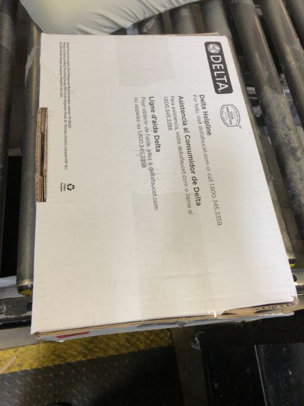 Photo 1 of Delta Faucet Ashlyn 17 Series Dual-Function Tub and Shower Trim Kit with 2-Spray Touch-Clean In2ition 2-in-1 Hand Held Shower Head with Hose, Venetian Bronze T17464-RB-I (Valve Not Included)