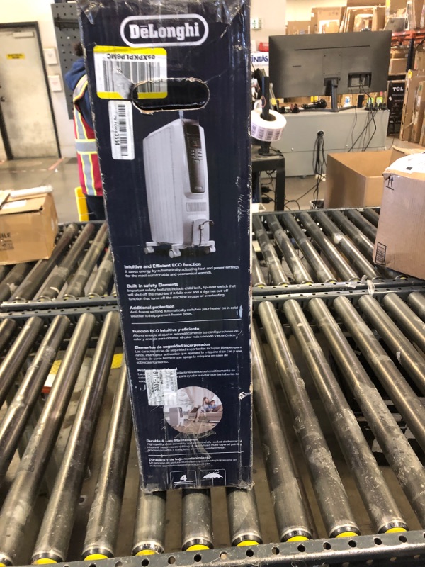 Photo 1 of *SELLING FOR PARTS ONLY* De'Longhi Dragon Digital Oil Filled Radiator Heater, 1500W Electric Space Heater for indoor use, programmable timer, Energy Saving, full room heater with safety features TRD40615E