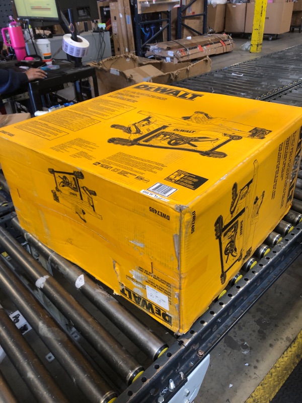 Photo 1 of DEWALT 15 Amp 8-1/4 in. Compact Portable Jobsite Table Saw (DWE7485)