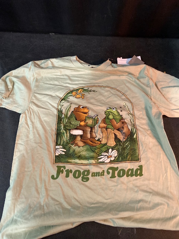 Photo 1 of M Men's Frog & Toad Graphic Tee Green