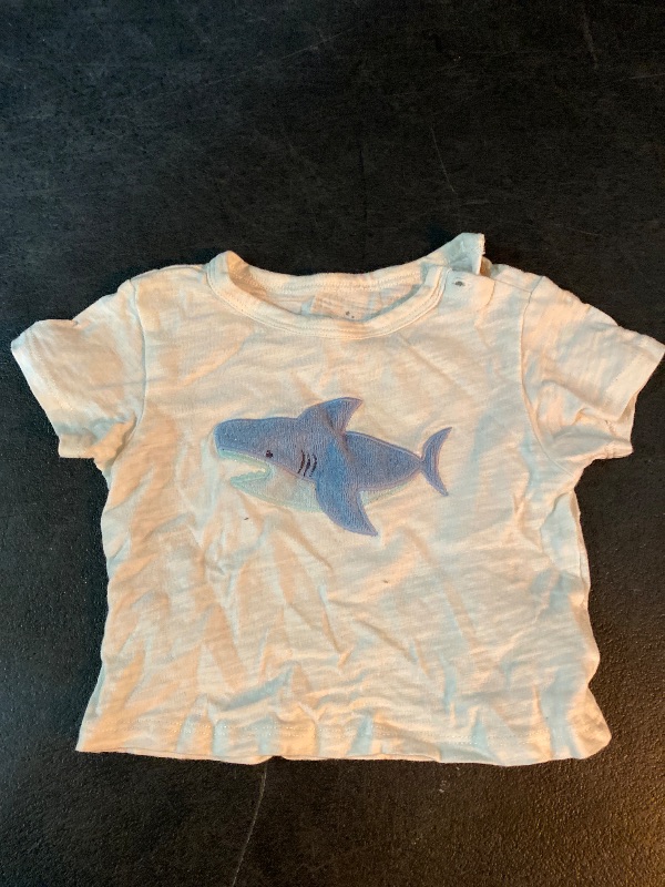 Photo 1 of 12m Cloud Island Shark Design Shirt Cream