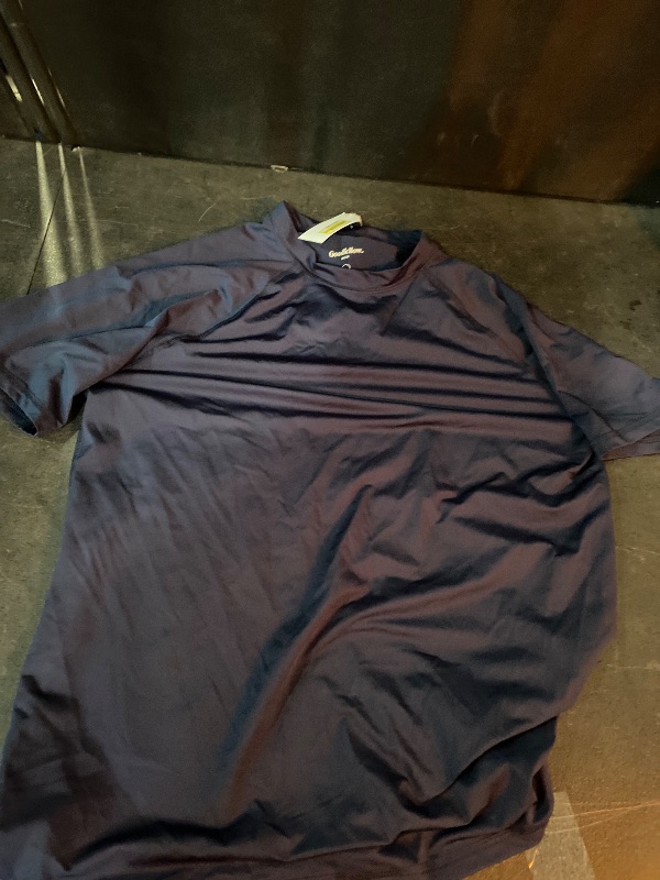 Photo 1 of L Men's Short Sleeve Rash Guard Swim Shirt Navy Blue