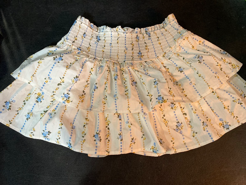 Photo 1 of M Skirt Womens White Blue Floral Ruffle Tiered Mini Smocked Waist