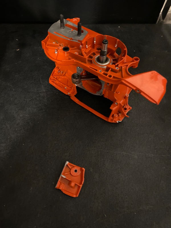 Photo 1 of Husqvarna 362 365 371 372 372XP Chainsaw Crankcase Assembly With Gasket