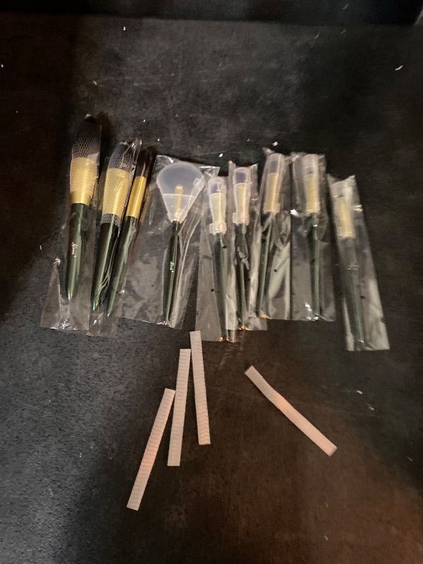 Photo 1 of 9 Count Makeup Set Brush Snow White Makeup Brush Loose Powder Brush Eye Shadow Brush Blush Brush