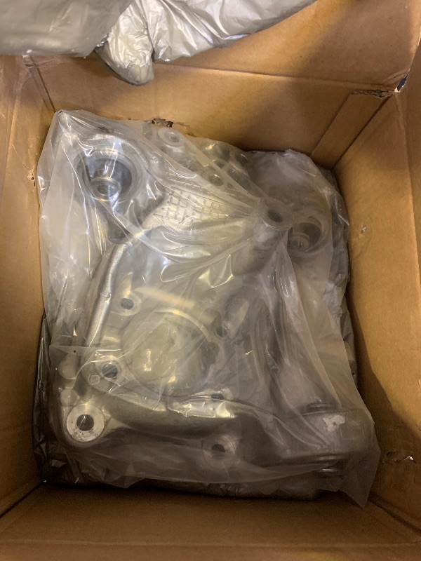 Photo 1 of AOKAILI 5090073AE Rear Suspension Knuckle Compatible with 2014-2018 Cherokee 4 Cyl 2.4L, 6 Cyl 3.2L?Rear Left Driver Side 5090073AB,5090073AD,686-031