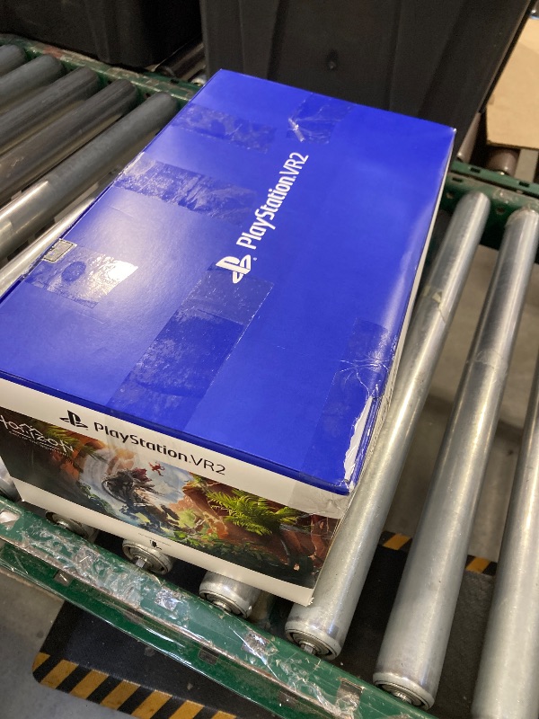 Photo 1 of PlayStation VR2 Horizon Call of The Mountain™ Bundle (PSVR2)