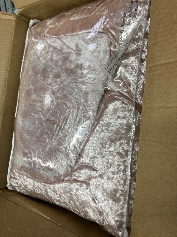 Photo 1 of **used** SVcrofiber Reverse, All Season Cozy Velvet Bedding Sets, Fluffy