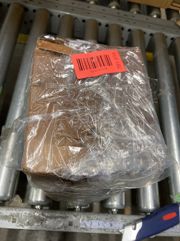 Photo 1 of ***used***Yankee Candle Sage & Citrus Scented, Classarge Jar Single Wick Candle, Hours of Burn Time, Ideal for Home Decor and Gifts