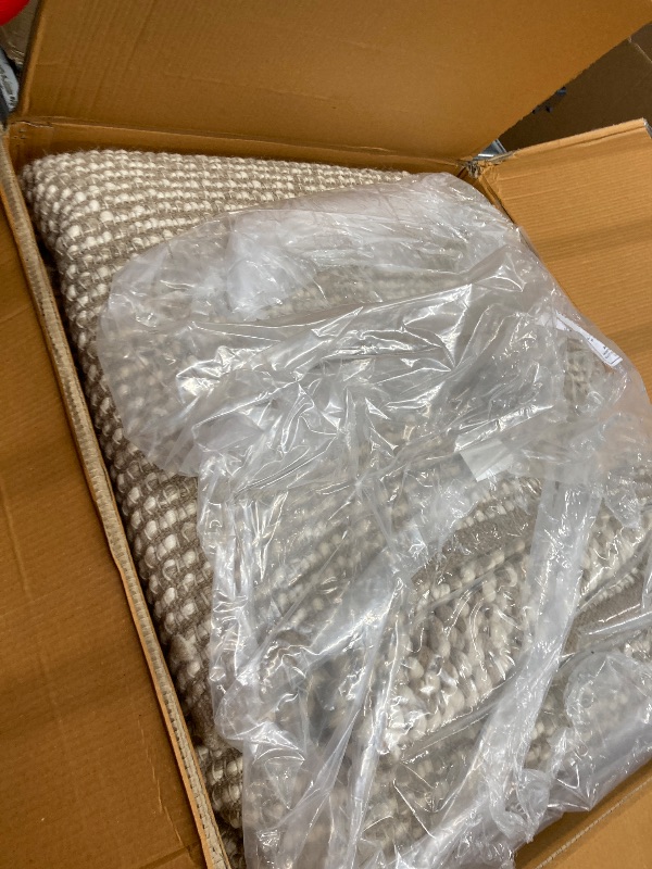 Photo 1 of **IT NEEDS CLEANING***
S & L Homes 100% Wool Hand Woven Chunky Knit Popcorn Rug - Beige Contemporary Area Rug for Living Room Bedroom (8' x 10' - Beige)