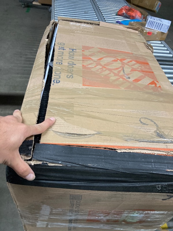 Photo 1 of ***BROKEN DOOR HANDLE/LARGE DENT ON TOP-SEE PICS***


BLACK+DECKER Over the Range Microwave Oven with Vent and One-Touch Auto Cooking, 1.7 cu. ft. OTR Over Stove Microwave, Black, 1000 Watts, EM044K6CF-BK