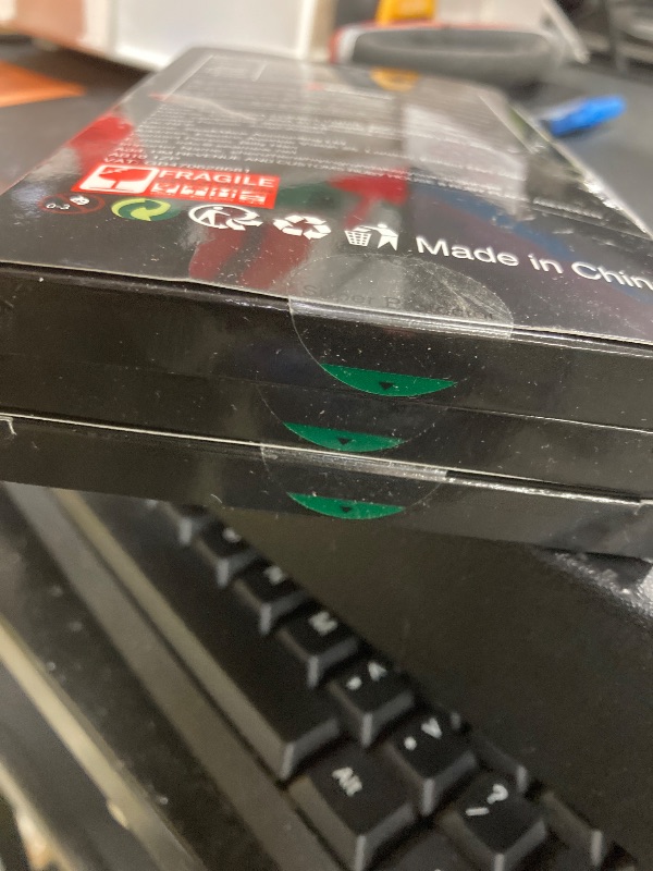 Photo 1 of ***FACTORY SEALED*** 3 Pack Tempered Glass Camera Lens Protector for iPhone 17 Pro, 9H Hardness, Anti-Scratch, Case Friendly***FACTORY SEALED***

3 pack