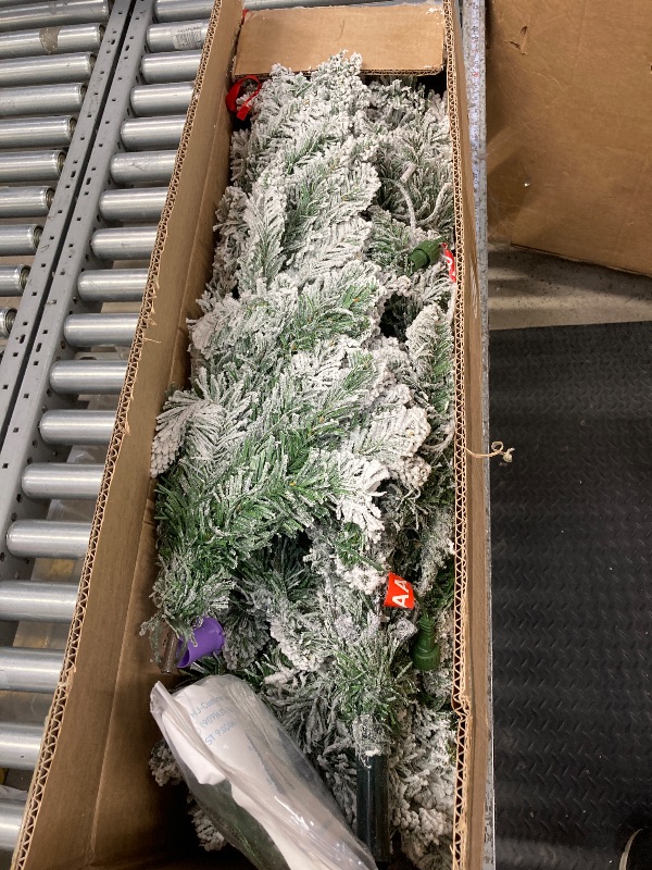 Photo 1 of ARTIFICIAL CHRISTMAS TREE