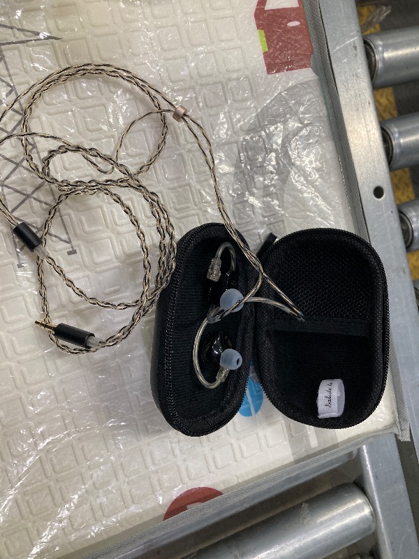 Photo 1 of **METAL SCREEN MISSING FROM INSIDE ONE EARPHONE-SEE PIC**Linsoul SIMGOT EM6L 1DD + 4BA Hybrid Driver in-Ear Monitor, Gaming Earbud, HiFi IEM Earphone with 3D-Printed Resin Housing, Detachable OFC Silver-Plated Cable for Musician Audiophile