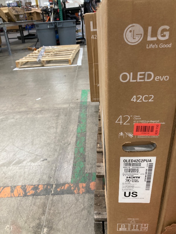 Photo 1 of ***Factory seal***
LG C2 Series 42-Inch Class OLED evo Smart TV OLED42C2PUA, 2022 - AI-Powered 4K TV, Alexa Built-in