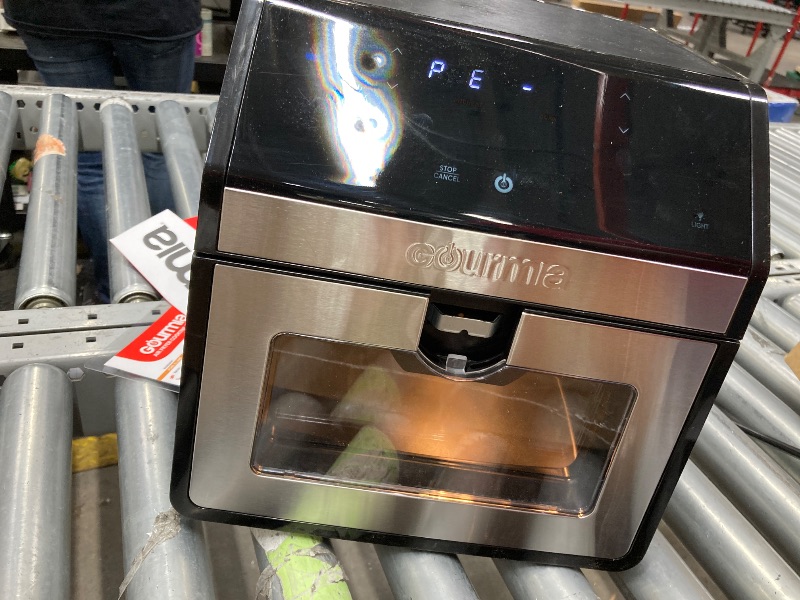 Photo 1 of  ****something is missing in the alate part   used   missing parts****Gourmia Digital Window 8 qt Air Fryer, Black - Nonstick, Digital Display