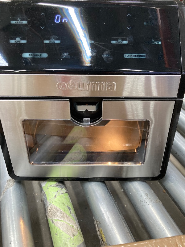 Photo 1 of  ****something is missing in the alate part   used   missing parts****Gourmia Digital Window 8 qt Air Fryer, Black - Nonstick, Digital Display