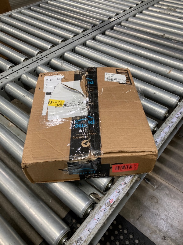 Photo 1 of **used**Universal Slant D-Ring View Binder, Rings, , White, arton***3pcs**