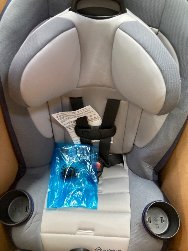 Photo 1 of **used*** Safety 1st Ellaris 3-in-1 Convertible Car Seat, Slim Fit Design, Rear & Forward-Facing, 5-Position Headrest, 3-Across Fit, Travel-Friendly with Machine-Washable Seat Pad, London Blue