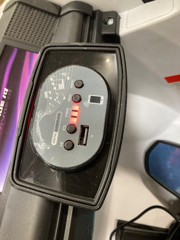 Photo 1 of ****The plug is used and music is heard and the lights come on. What is not known is if it starts.
***Cadillac Escalade IQ 24V Kids Ride on Car,Wisairt 2 Seater Battery Powered Electric Vehicle w/ Remote Control(White)