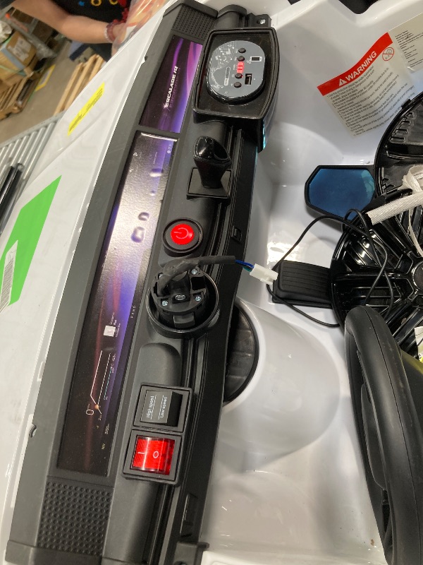 Photo 1 of ****The plug is used and music is heard and the lights come on. What is not known is if it starts.
***Cadillac Escalade IQ 24V Kids Ride on Car,Wisairt 2 Seater Battery Powered Electric Vehicle w/ Remote Control(White)