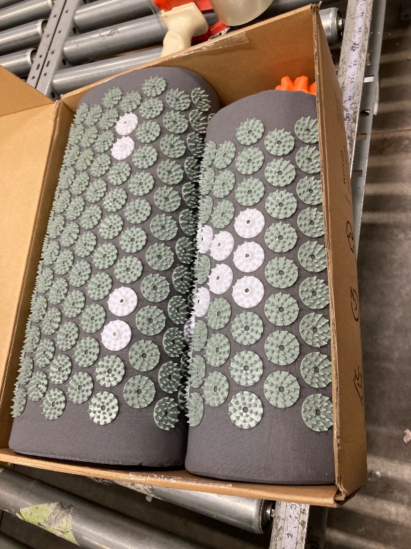 Photo 1 of **used**Extra Long Yoga Acupressure Mat Set,Massage Acupuncture Mat Large,Magnetic Mat Acupressure Body mat and Pillow for Neck Back Pain Relief(Grey)