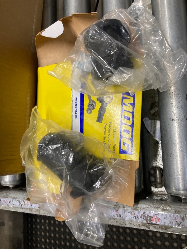 Photo 1 of **used missin parts**MOOG K6658 Suspension Control Arm Bushing Kit for Chevrolet Silverado 2500 HD