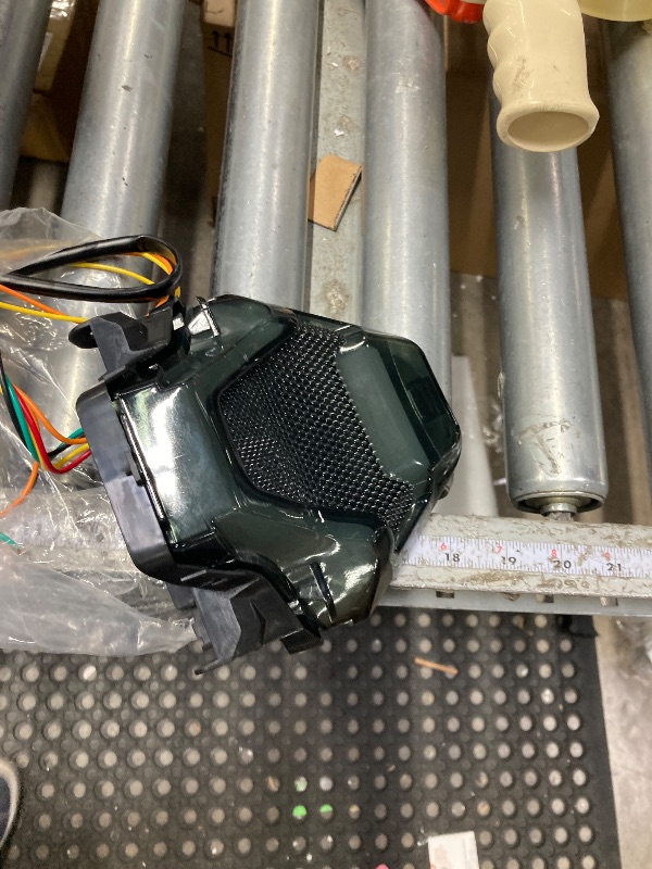Photo 1 of **  used**missing parts***Motorcycle Brake Light Tail Lamp with LED Turn Signals Replacement for Yamaha YZF R3 R25 Y15ZR MT07 FZ07 LC150