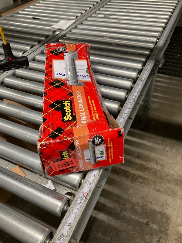 Photo 1 of *****It is used. It is connected and the lights turn on, but it is not known if it works 100%. It is missing parts, therefore, it cannot be returned**Scotch TL902VP Thermal Laminator Value Pack 9" W/ 20 Letter Size Pouches New