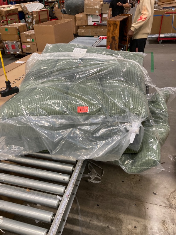 Photo 1 of * no devolution***It is used and is missing parts such as the bottom part which does not work 100%***CHITOOMA 75" Corduroy Futon Sofa Bed, Green Convertible Couch with Adjustable Backrest and 6-Level Armrests, Comfy Sleeper Sofa for Living Room, Apartment