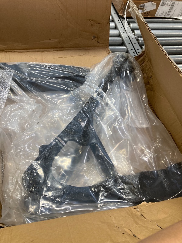 Photo 1 of ***It is used, it is missing parts and it is not known if it works at 100%.***4WD Front Driver & Passenger Side Lower Control Arms w/Ball Suspension Kits Joints for Chevy GMC Cadillac Silverado Sierra Yukon XL Savana 1500 Tahoe Escalade 2002-2006