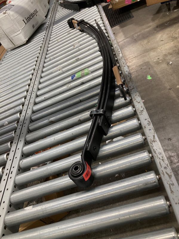 Photo 1 of **IT IS USED. IT HAS SOME SCRATCHES ON THE IRON PART WHICH IS NOT KNOWN IF IT WORKS AT 100%  USED***Dorman 22-1567HD Rear Leaf Spring Compatible with Select Chevrolet/GMC Models