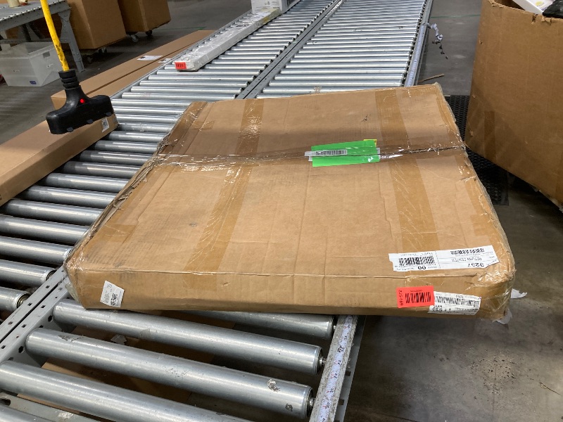 Photo 1 of **IT IS USED, IT IS NOT KNOWN IF IT IS MISSING PARTS BECAUSE IT IS DISMANTLED AND CANNOT BE RETURNED.**BSHAPPLUS® Garden Fence 10 Pack ,33in (H) x 24ft (L) Metal Fence,Rustproof Decorative Fence,Animal Wire Fence,Wrought Iron Fence, Outdoor Picket Fencing