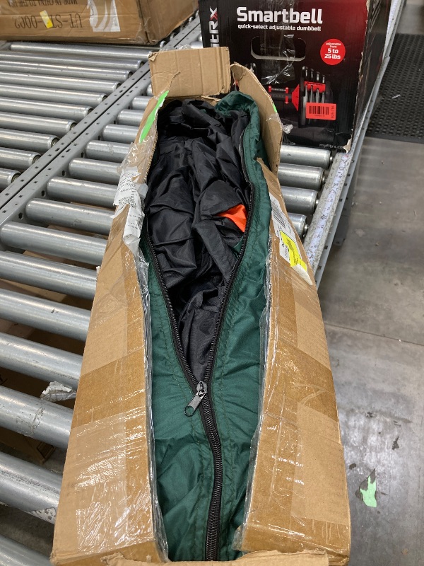 Photo 1 of **IT IS USED. IT IS MISSING A PART AND IT IS NOT KNOWN IF IT WORKS AT 100%**4-5 Person Tents for Camping Foldable Waterproof Family Camping Tents for Camping Fishing Beach Green