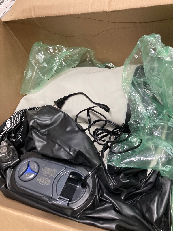 Photo 1 of ***used***ZUNMOS Twin Air Mattress, 18" H Portable Low Noise Colchone Inflable with Built in Pump, Maximum Weight Capacity 660 LBS Air Bed for Camping, Indoor and Family
