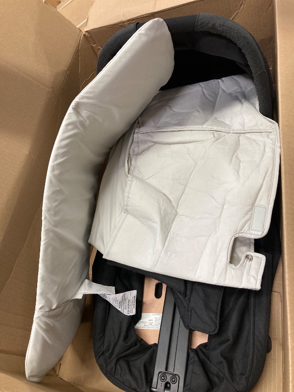 Photo 1 of ****used****Mountain Buggy Carryco