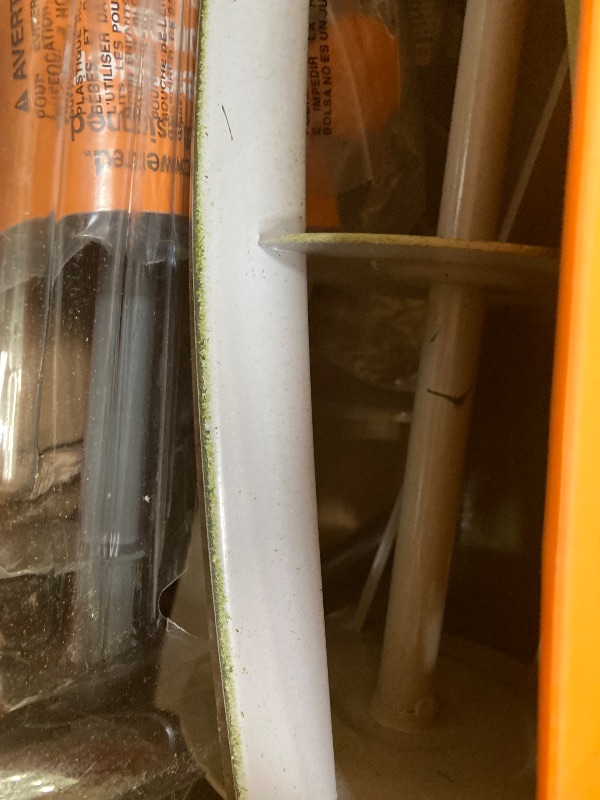 Photo 1 of ***NEED CLEAN***
Fiskars Push Mower, Cut Width Manual Reel Mower with No Motor, Eco-Friendly Manual Reel Lawn Care, 18", Black