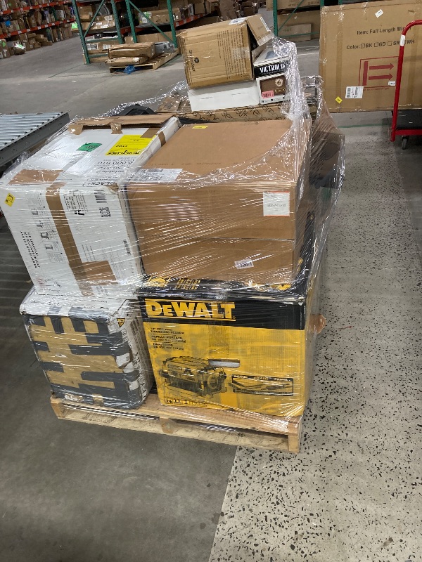 Photo 1 of ****no returns accepted***** final sale *****pallet with air conditioners and possible some fans only for parts, remote control or some part may be missing this pallet also contains small miscellanious item retail price is estimated for parts.