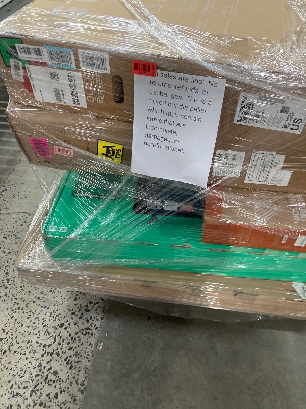 Photo 1 of ********No returns***No refund*******TV pallet doesn't work, only for parts of different brands and sizes. Some turn on, others don't. Broken screens, possibly missing cables and remote control. Returns not accepted. Final sale, approximate retail price o