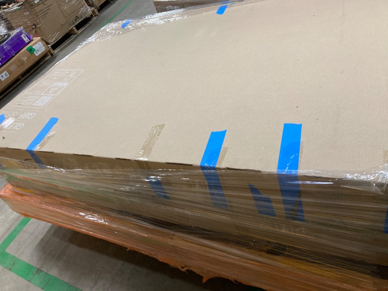 Photo 1 of ********No returns***No refund*******TV pallet doesn't work, only for parts of different brands and sizes. Some turn on, others don't. Broken screens, possibly missing cables and remote control. Returns not accepted. Final sale, approximate retail price o