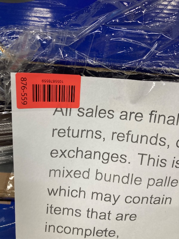 Photo 1 of ********No returns***No refund*******TV pallet doesn't work, only for parts of different brands and sizes. Some turn on, others don't. Broken screens, possibly missing cables and remote control. Returns not accepted. Final sale, approximate retail price o