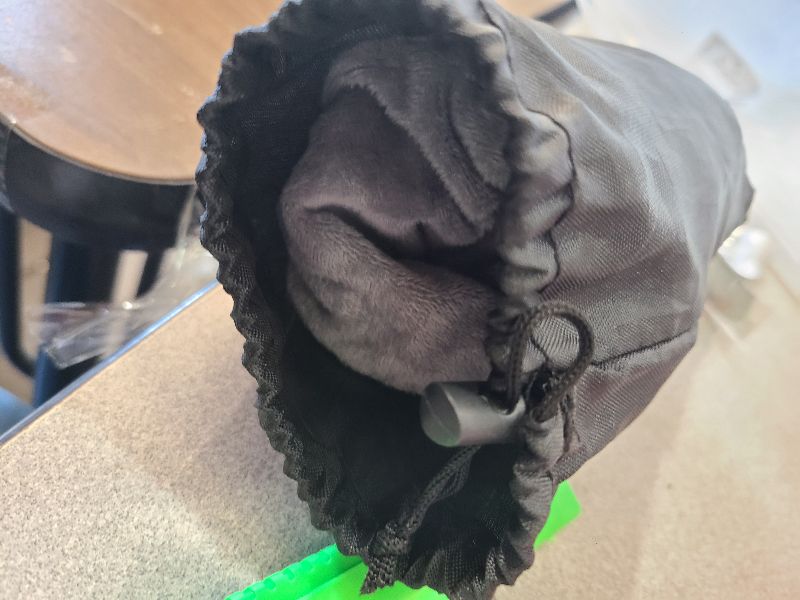 Photo 1 of 1 PcsInflatable Travel Pillows for Sleeping Airplane Inflatable Neck Pillow for Traveling Pillow Inflatable Travel Neck Pillows for Airplanes Sleeping, Train, Car, Office, with Eye Masks, Earplugs