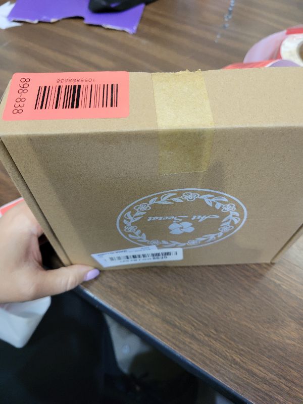 Photo 1 of 0.5 oz Screw Top Aluminum Tin Jar with Screw Lid and Blank Labels (Rose Gold - Pack of 32)