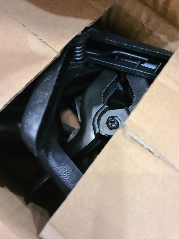 Photo 1 of 10 Pcs Spring Clamps, PureGuard 4.5 Inch Large Plastic Spring Clips Clamps Heavy Duty Woodworking Clamps for Crafts Balloon Arch Photography Backdrop Stand Pool Cover Clips