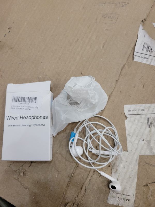 Photo 1 of 2 Packs Wired Headphones?Lilltning Earbuds for iPhone 14/13/12/11/XR/X/8/7/SE/Pro/Pro Max?for iPhone Earphones Wired Nosie Reduction Built-in Microphone&Volume Control Headsets?Support All iOS System