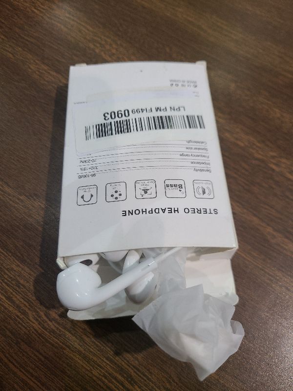 Photo 1 of 2 Pack-USB C Headphones for iPhone 17/16/15 Earbuds USB C Wired Earphones with Mic & Remote Control Noise Cancelling for iPhone 15, iPad Pro, Galaxy S23/S22/S21/S20/Ultra Note 10/20, Pixel 7/6/6a/5/4