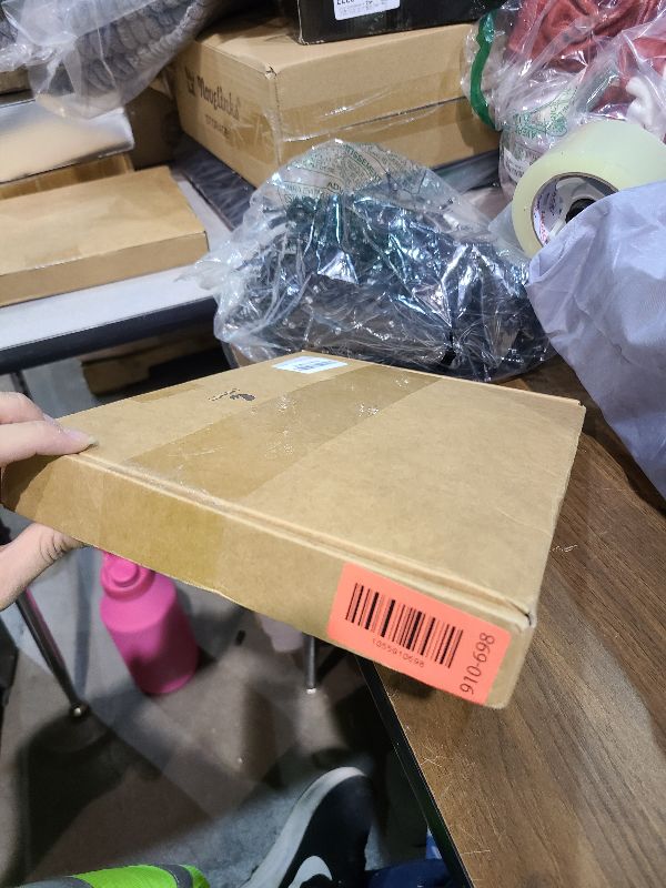 Photo 1 of 100 Pcs Stainless Steel Napkin Rings Metal Napkin Ring Holders Fall Thanksgiving Christmas Modern Serviette Buckles Metallic Adornment for Table Kitchen Dinner Party Wedding (Matte Gold Semicircle)