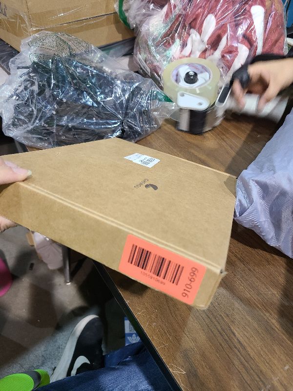 Photo 1 of 100 Pcs Stainless Steel Napkin Rings Metal Napkin Ring Holders Fall Thanksgiving Christmas Modern Serviette Buckles Metallic Adornment for Table Kitchen Dinner Party Wedding (Matte Gold Semicircle)